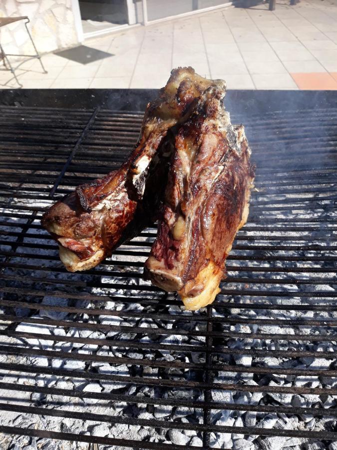 Bici Grill Decimo Miglio Aeroporto Ciampino Francigena Country House 外观 照片